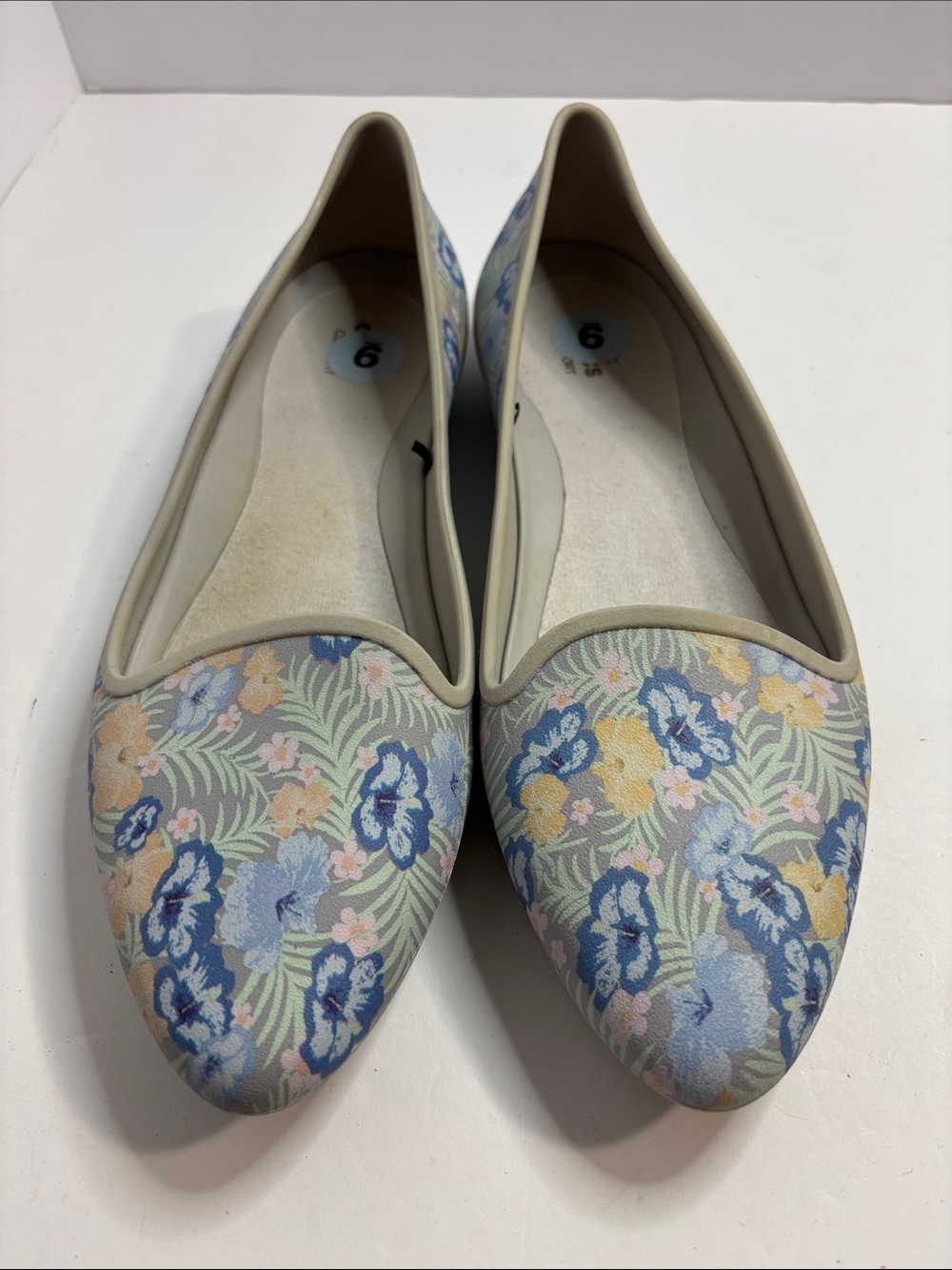 CROCS Floral Pointed Ballet Flats - Blue, Yellow, Pink Sz 9 NWOB